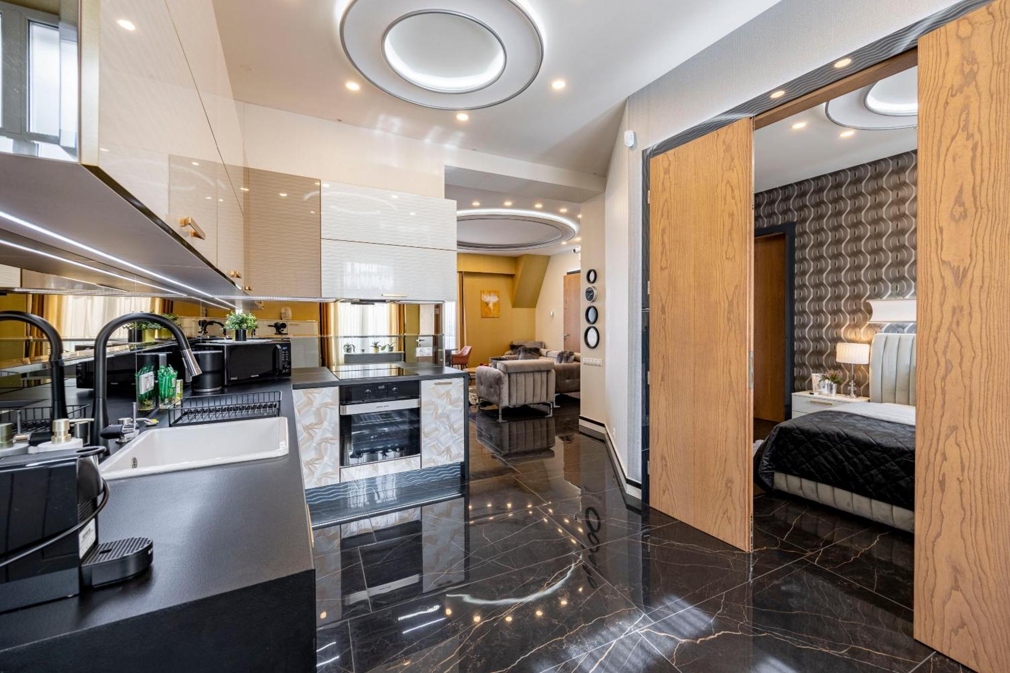 Luxury Royal Central Apartment By Prestige Homes Budapest Exterior photo